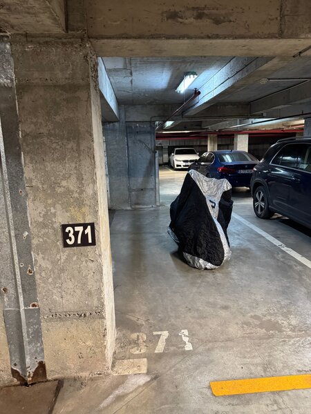 Vand loc de parcare in Central Residential Park, zona Stefan Cel Mare